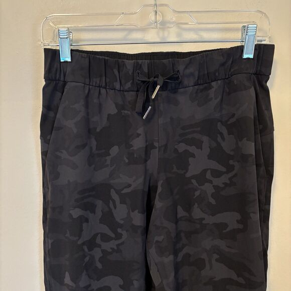Lululemon Women's On the Fly‎ Athletic Pants  27" Black Camo 6 - Picture 2 of 8